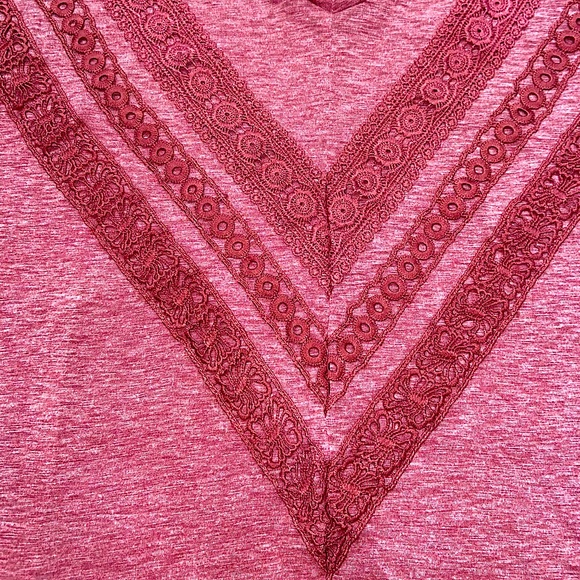 Cute Purple detailed blouse💐 - Picture 3 of 3